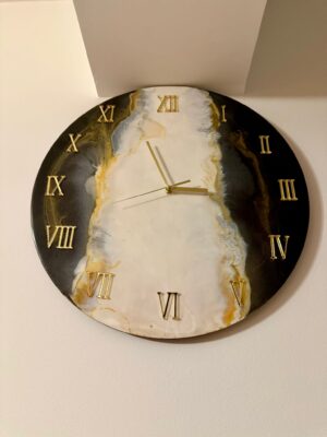 Ceas Handmade din Rășină Epoxidică - Black & Gold Marble